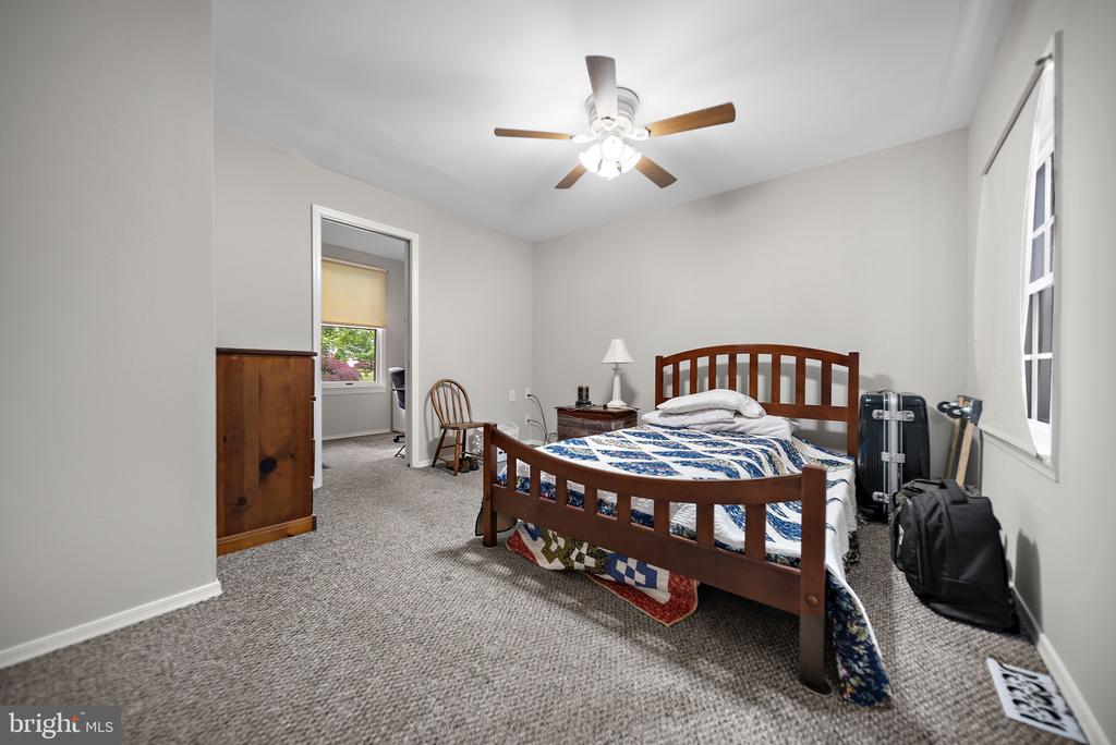 13 Overington Ave