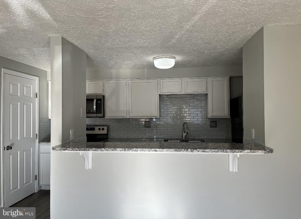17 CRANBERRY COURT