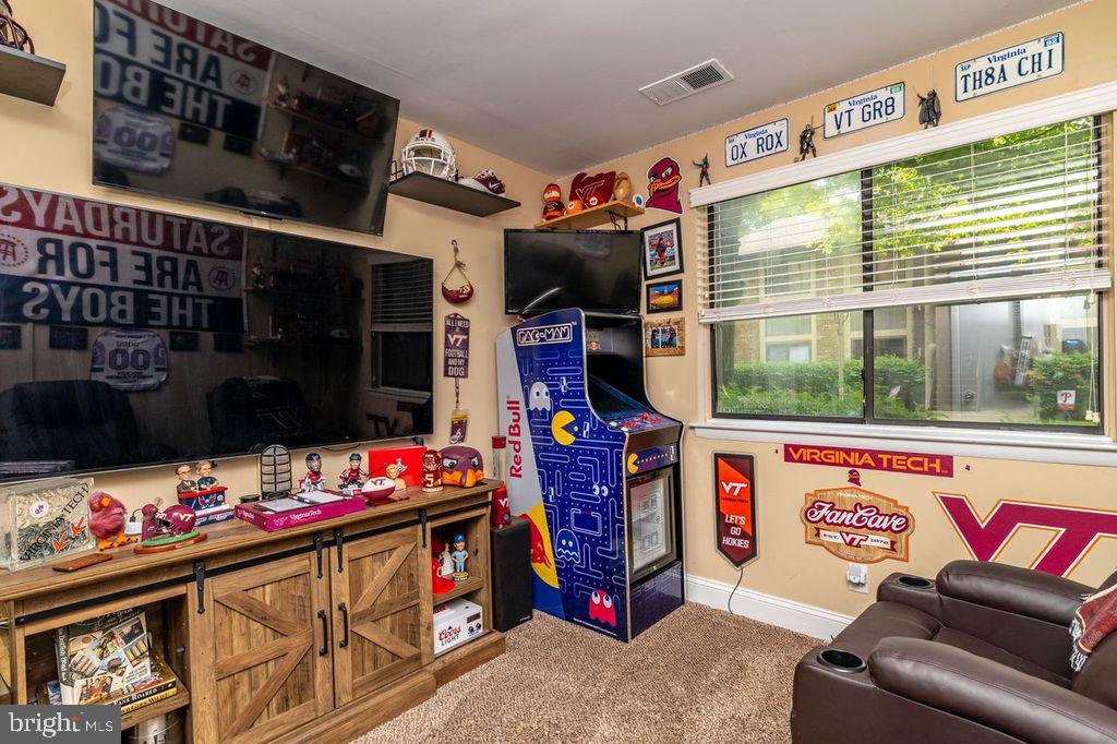 115 E Kings Highway Unit ##257