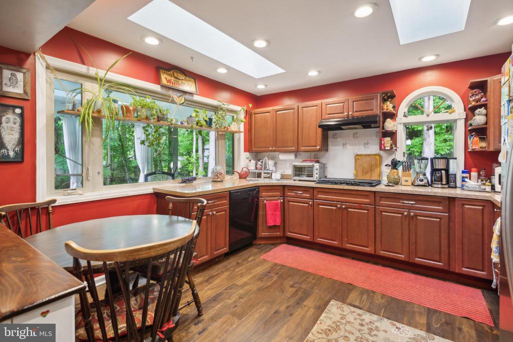 7 WISINA COURT