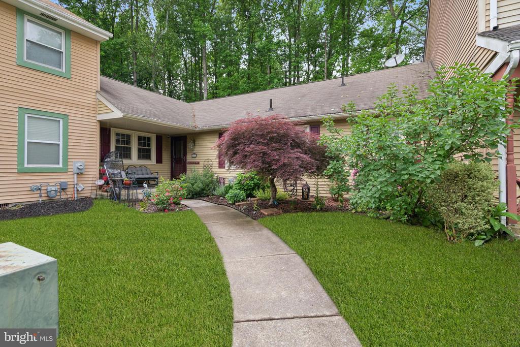 7 WISINA COURT