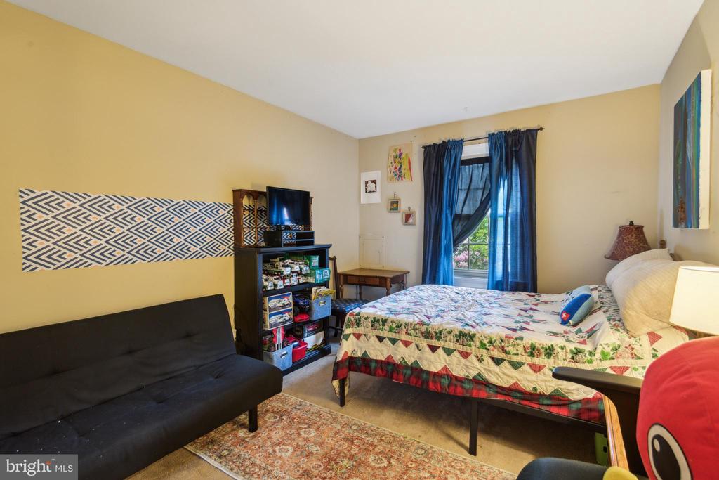 7 WISINA COURT