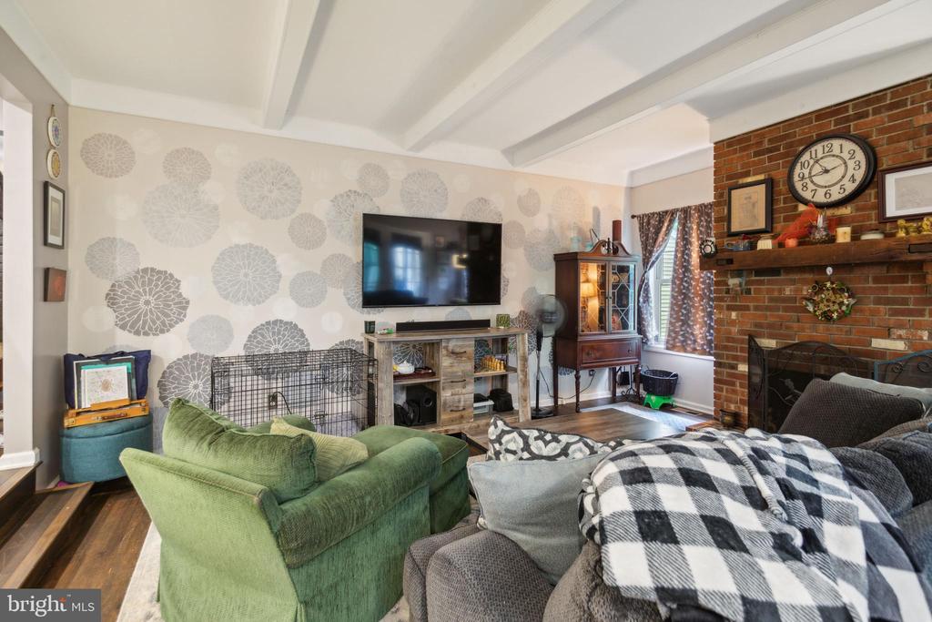 7 WISINA COURT