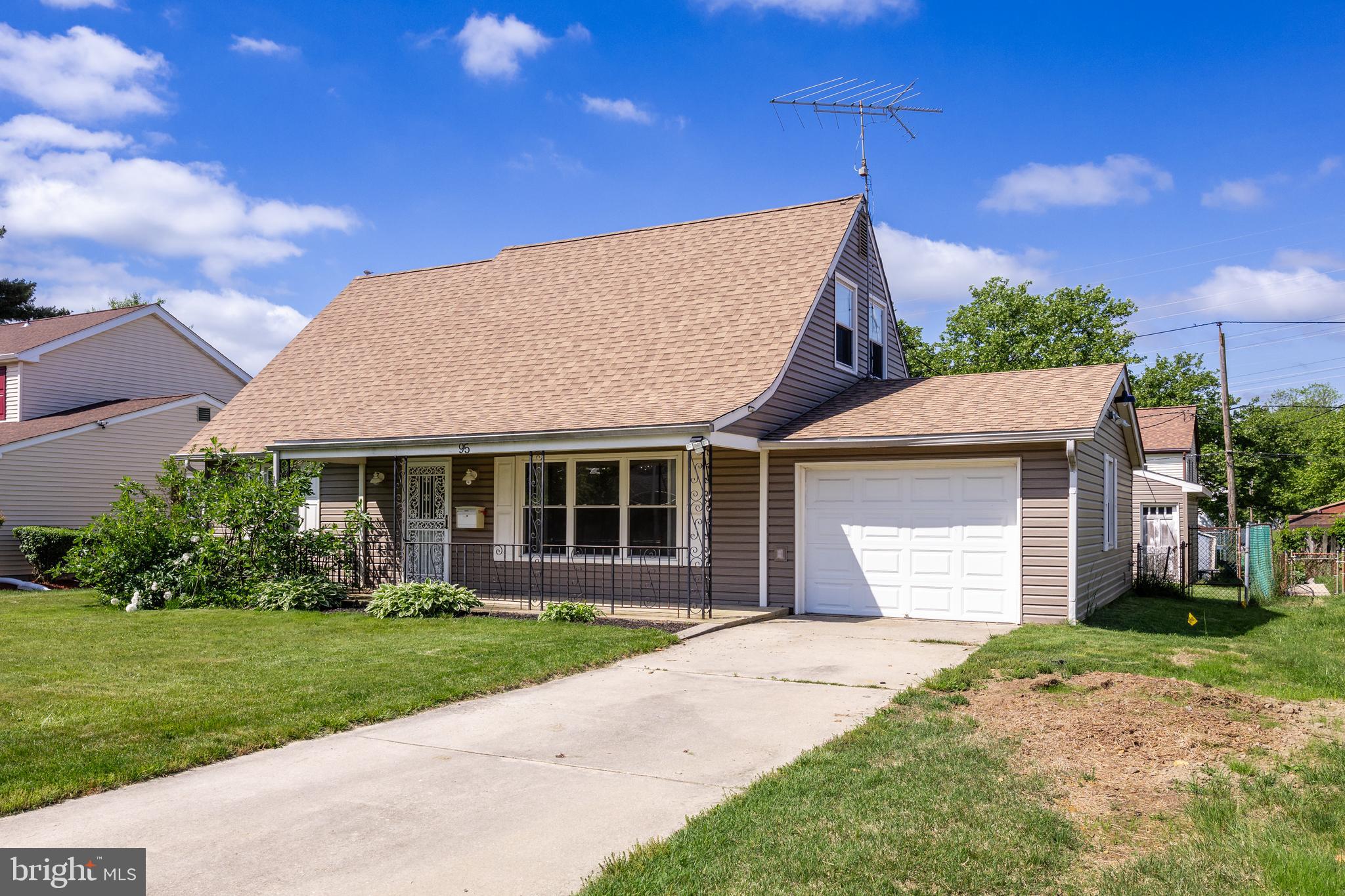 95 Hazelwood Cir