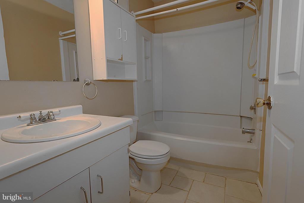 1005 Woodhollow Dr