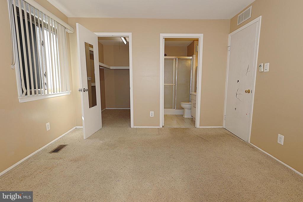 1005 Woodhollow Dr
