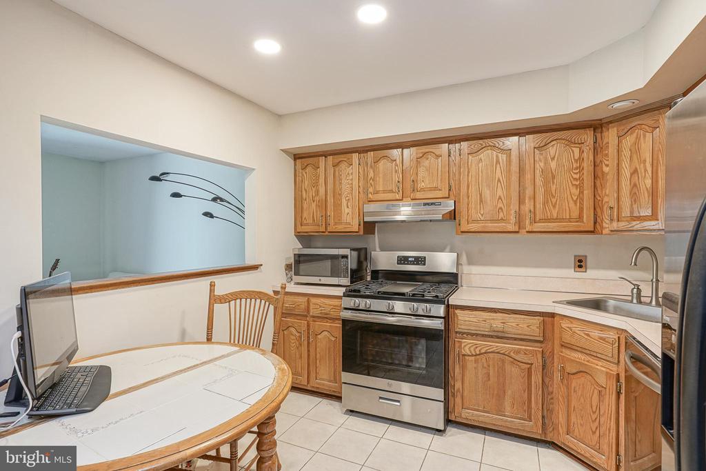 604 HAZELWOOD LANE