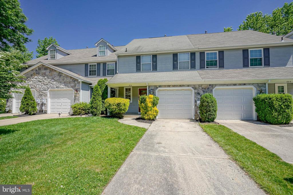 604 HAZELWOOD LANE