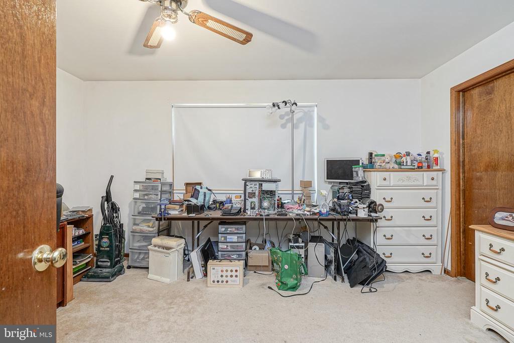 604 HAZELWOOD LANE