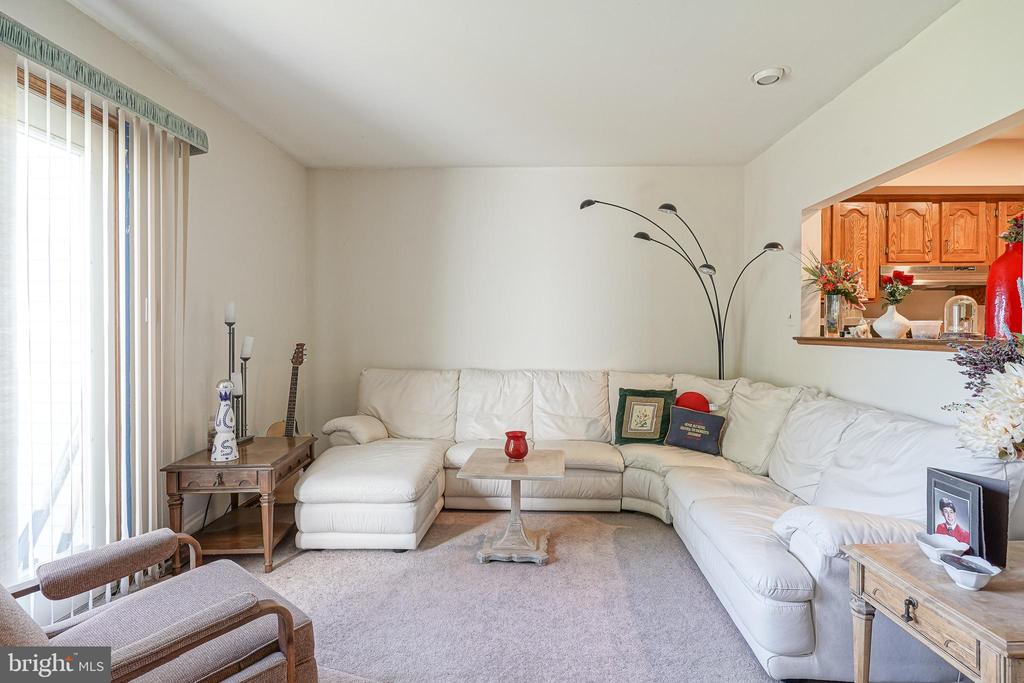 604 HAZELWOOD LANE