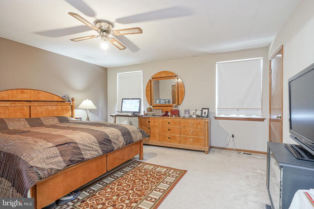 604 HAZELWOOD LANE