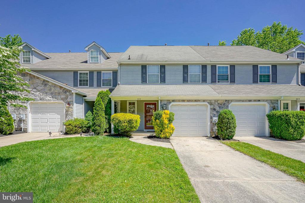604 HAZELWOOD LANE