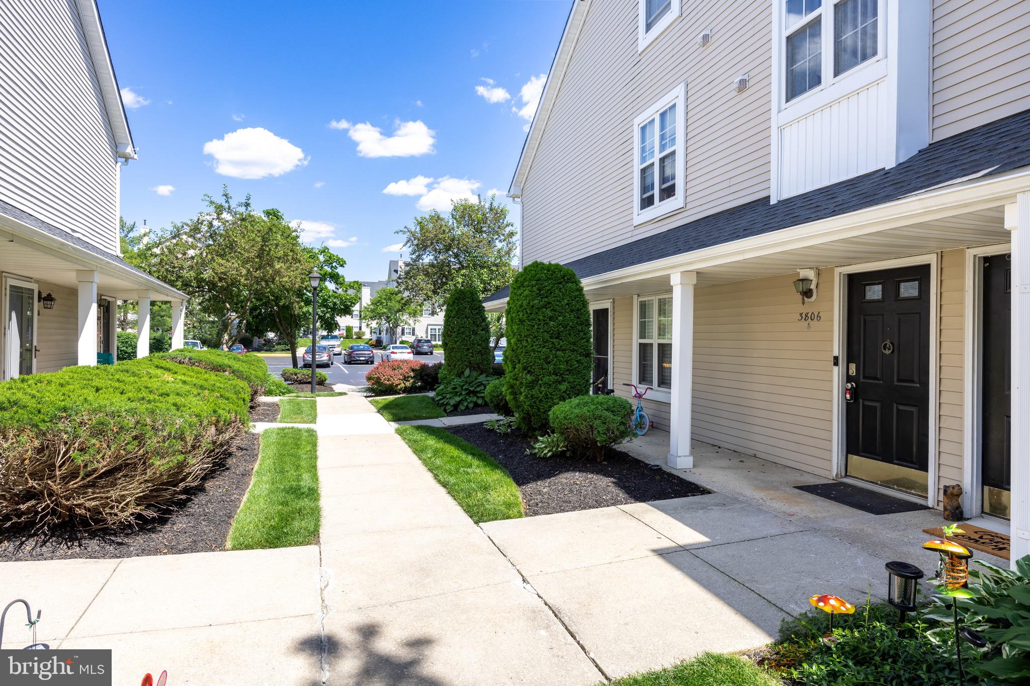 3806-B Saxony Dr