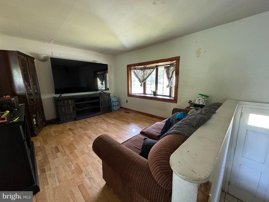 402 LOUISIANA TRAIL