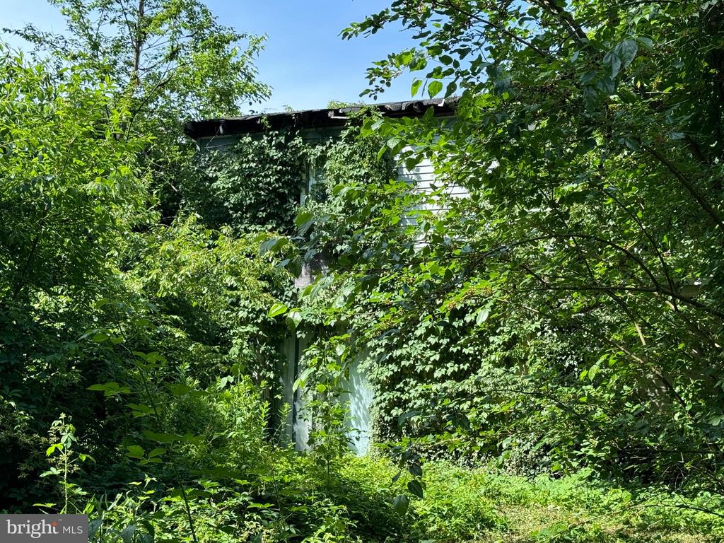402 LOUISIANA TRAIL
