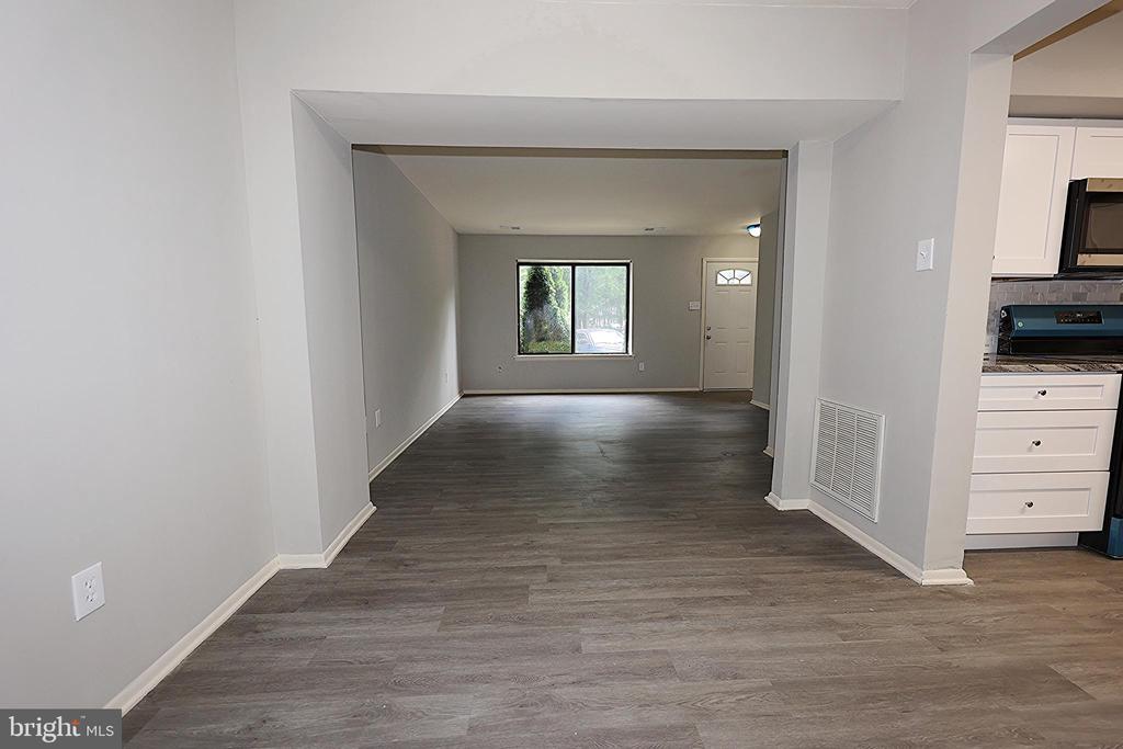 11 Sycamore Ct
