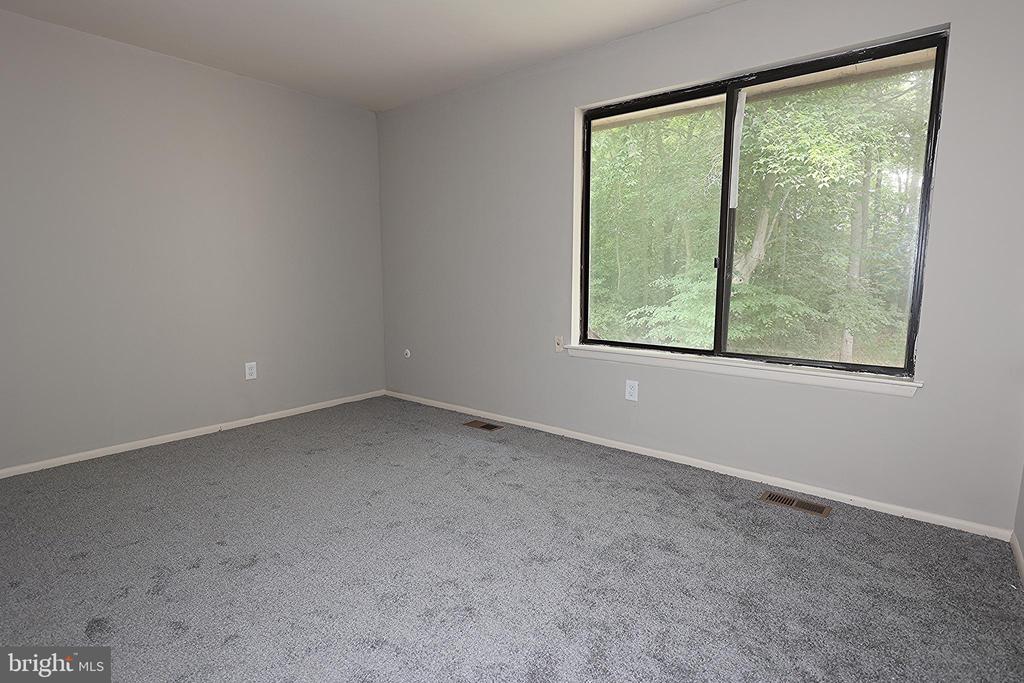 11 Sycamore Ct