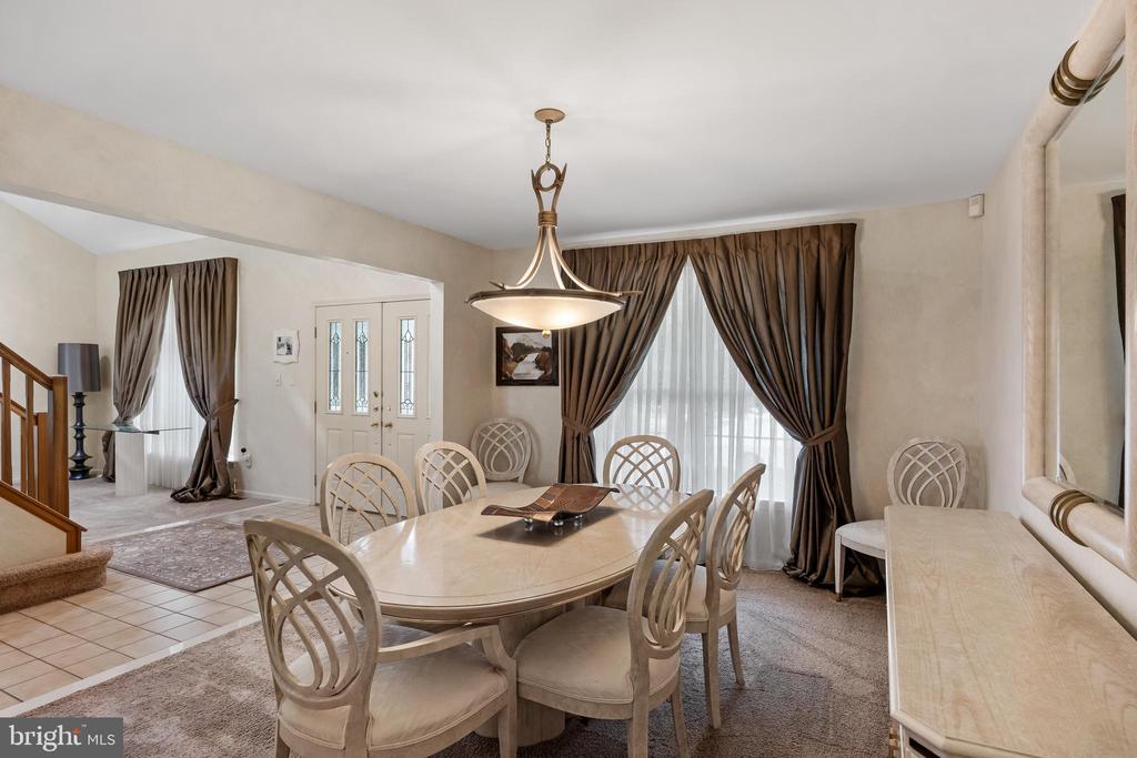 108 W Dominion Dr