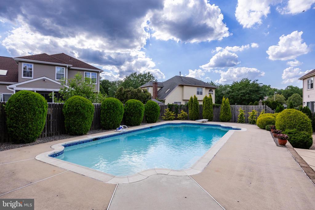 108 W Dominion Dr