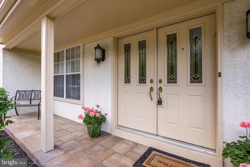 108 W Dominion Dr