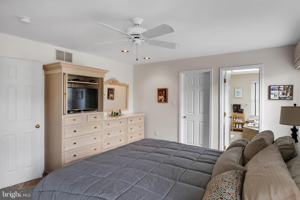108 W Dominion Dr