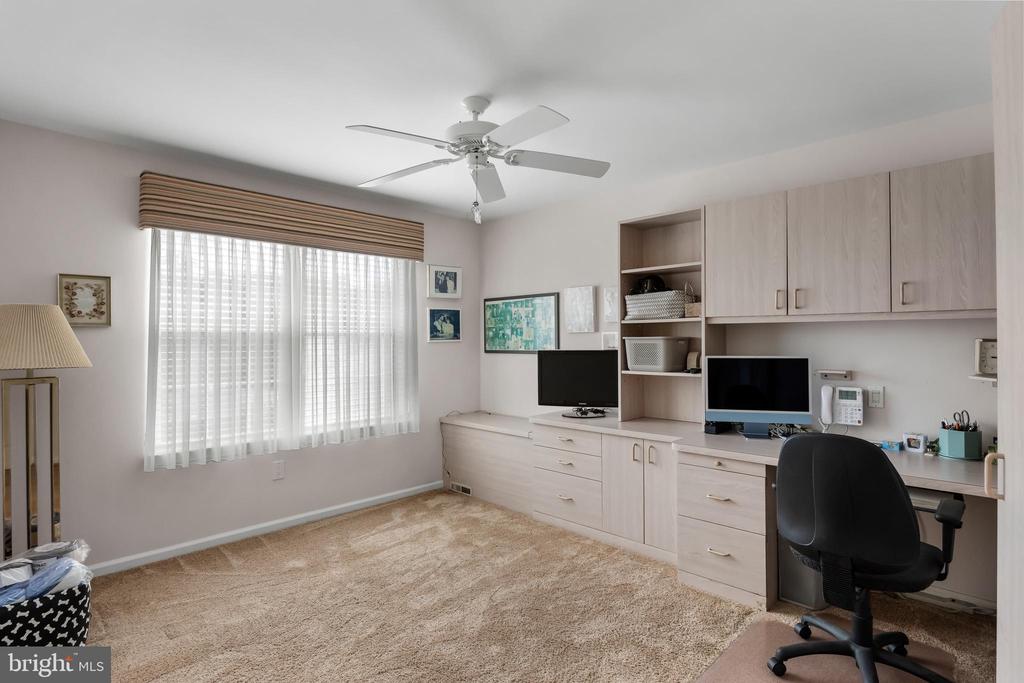 108 W Dominion Dr