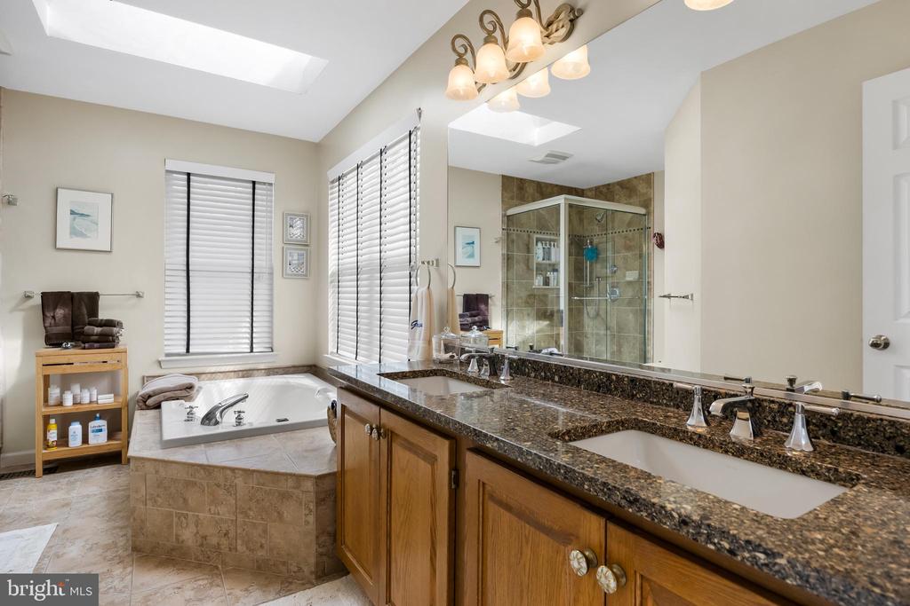108 W Dominion Dr