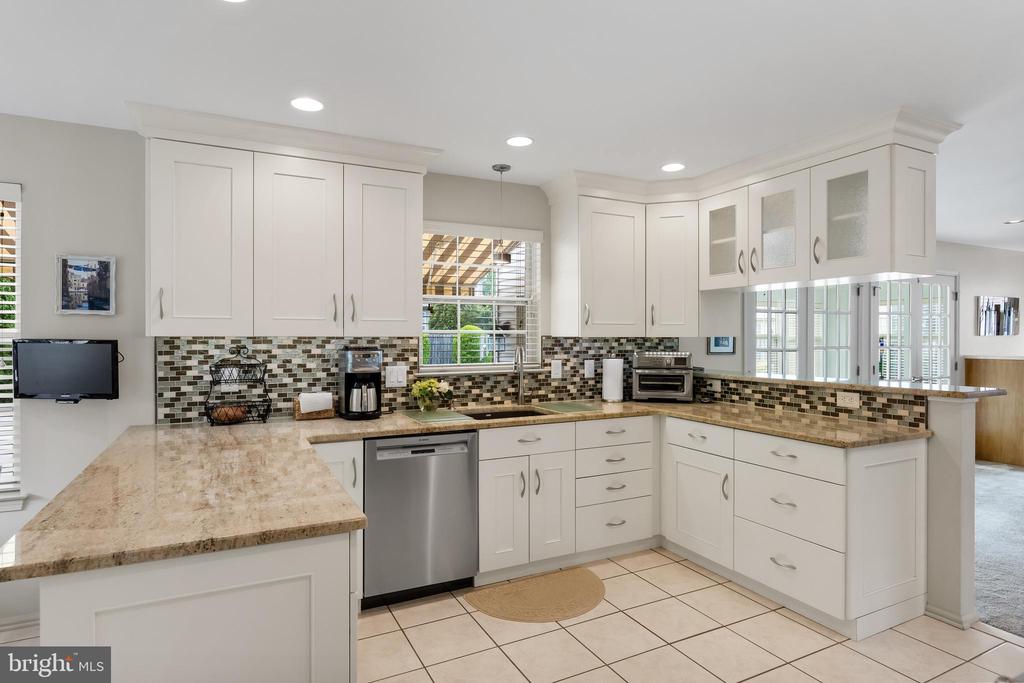 108 W Dominion Dr