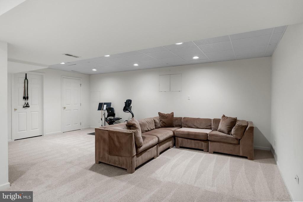 108 W Dominion Dr