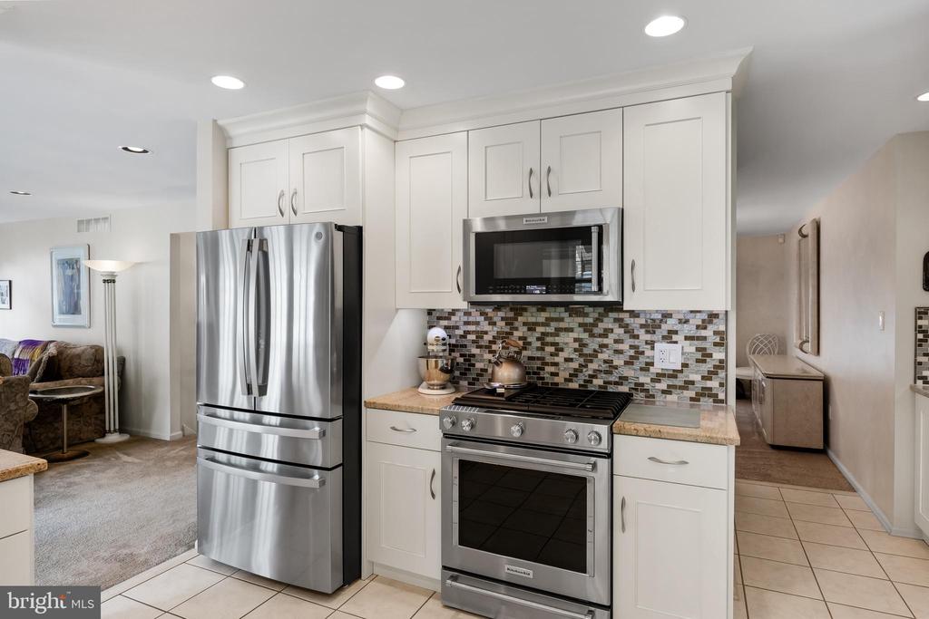 108 W Dominion Dr