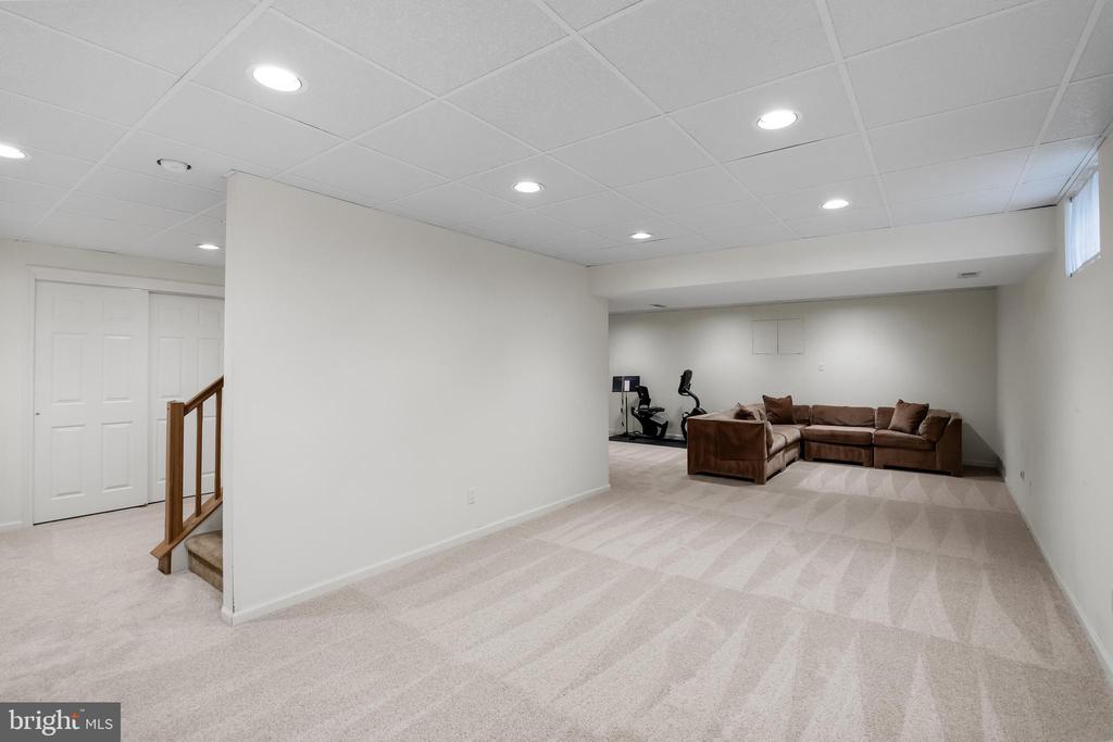 108 W Dominion Dr