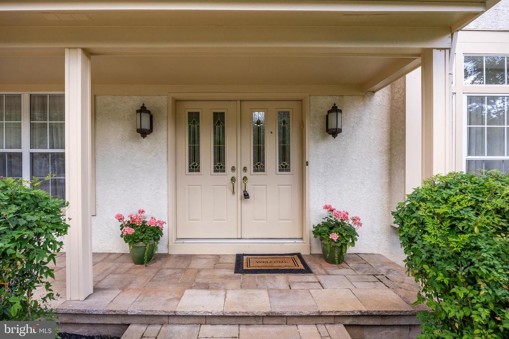 108 W Dominion Dr