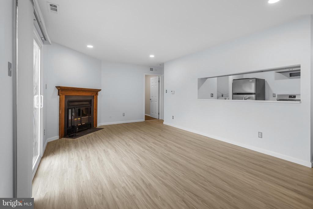 604 WOODHOLLOW