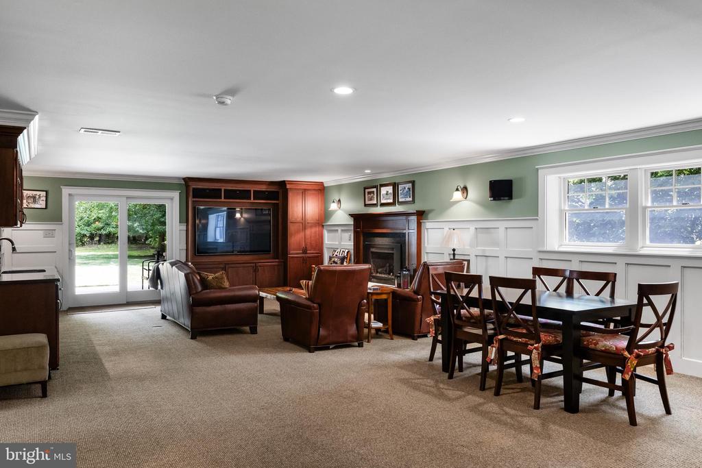 528 N Elmwood Rd