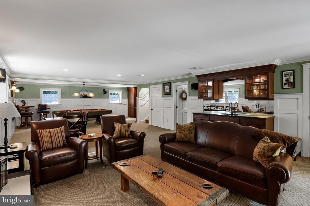 528 N Elmwood Rd