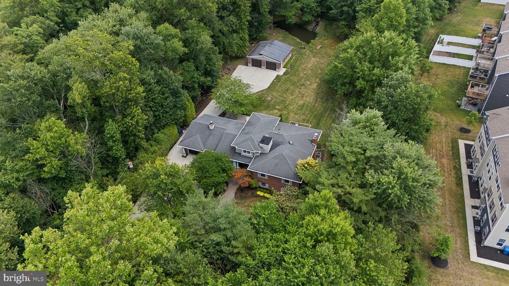 528 N Elmwood Rd