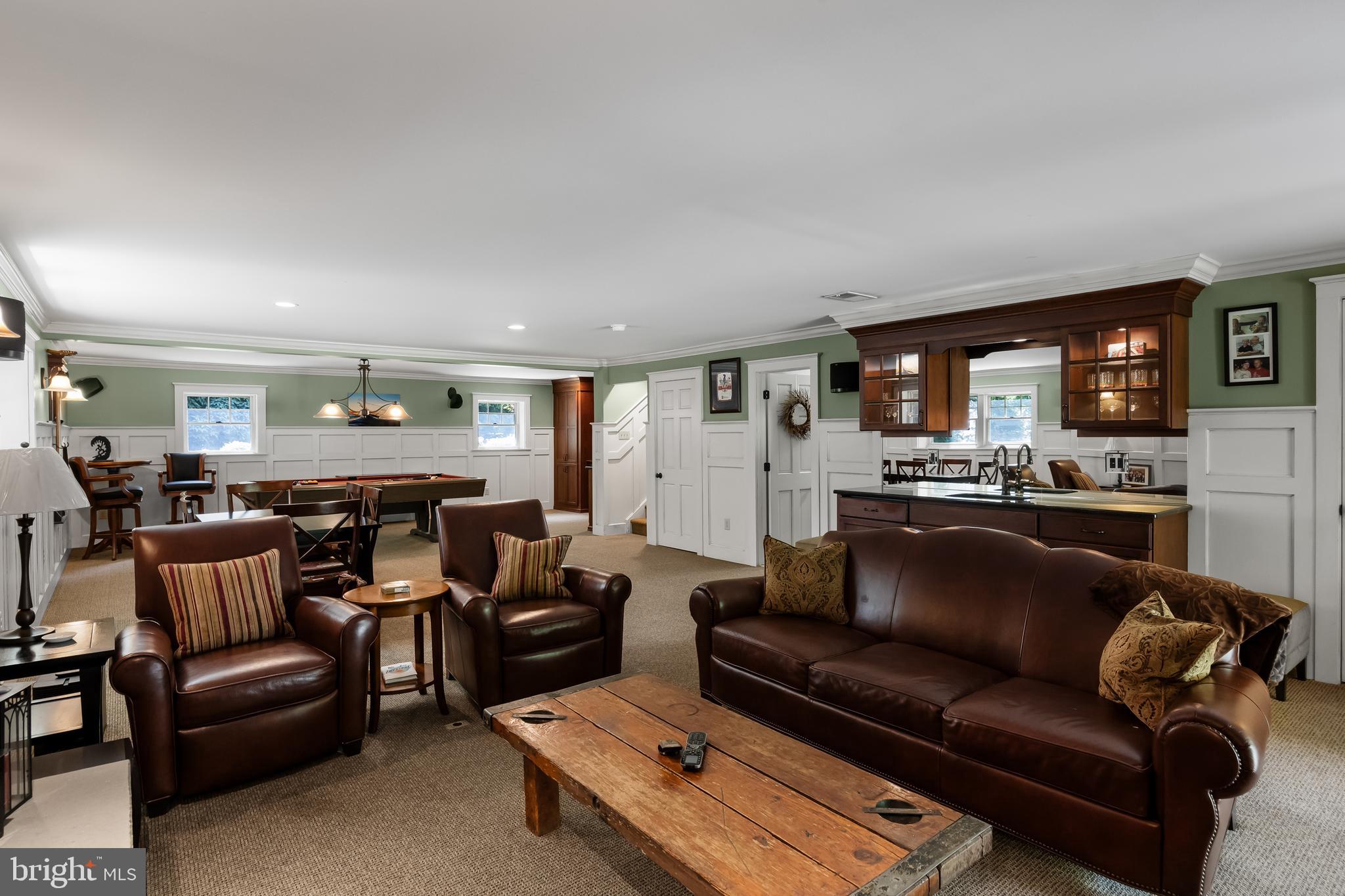 528 N Elmwood Rd