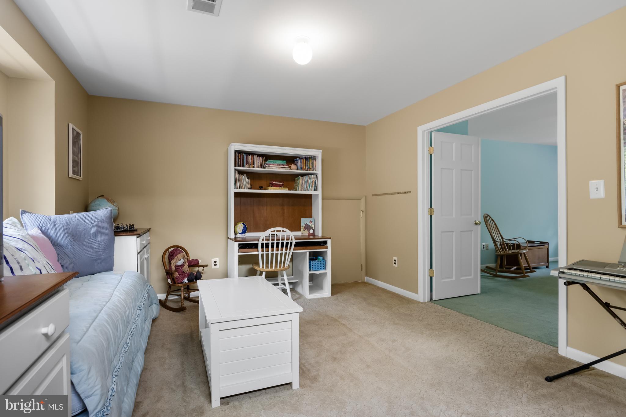 528 N Elmwood Rd