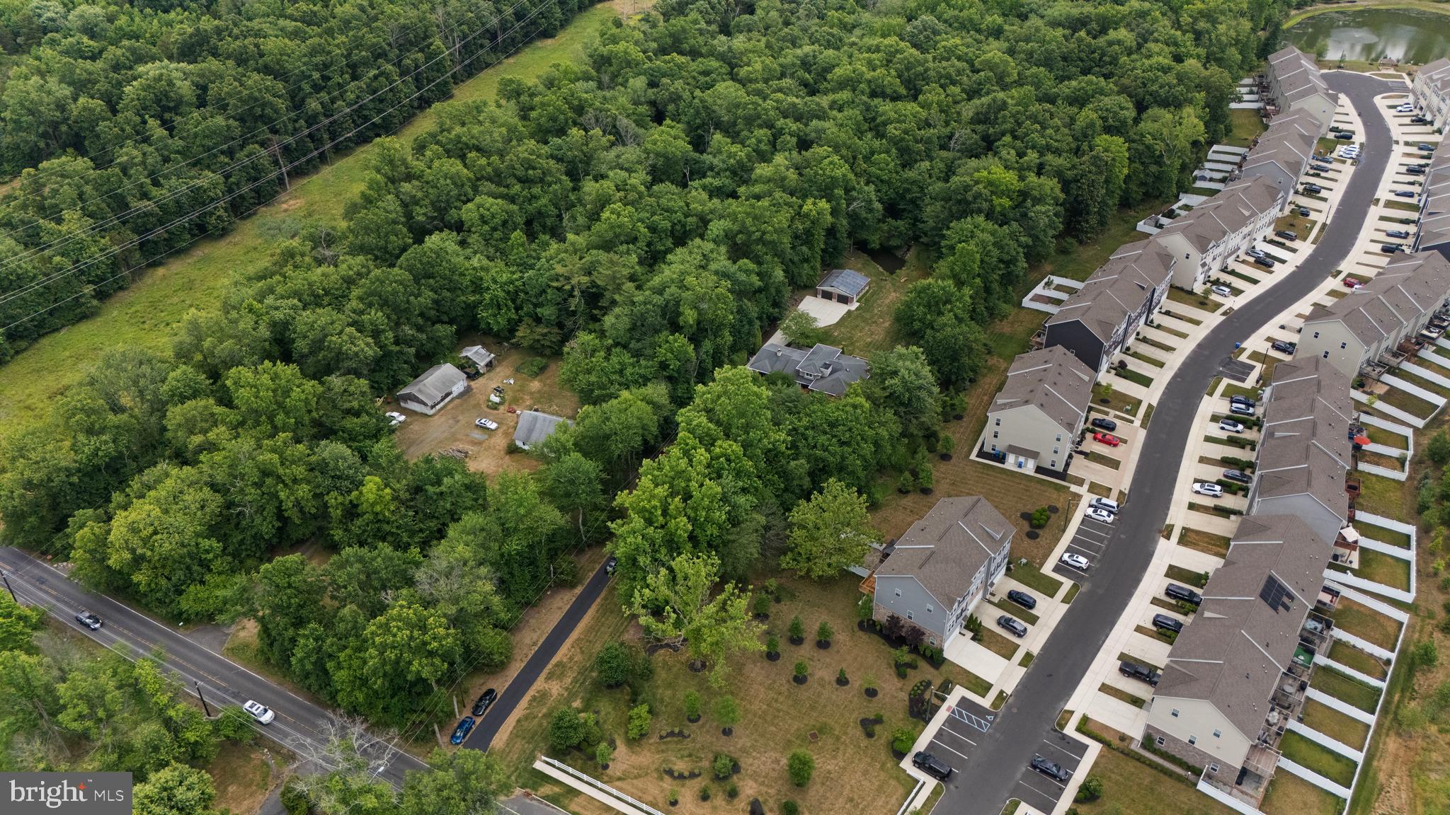 528 N Elmwood Rd