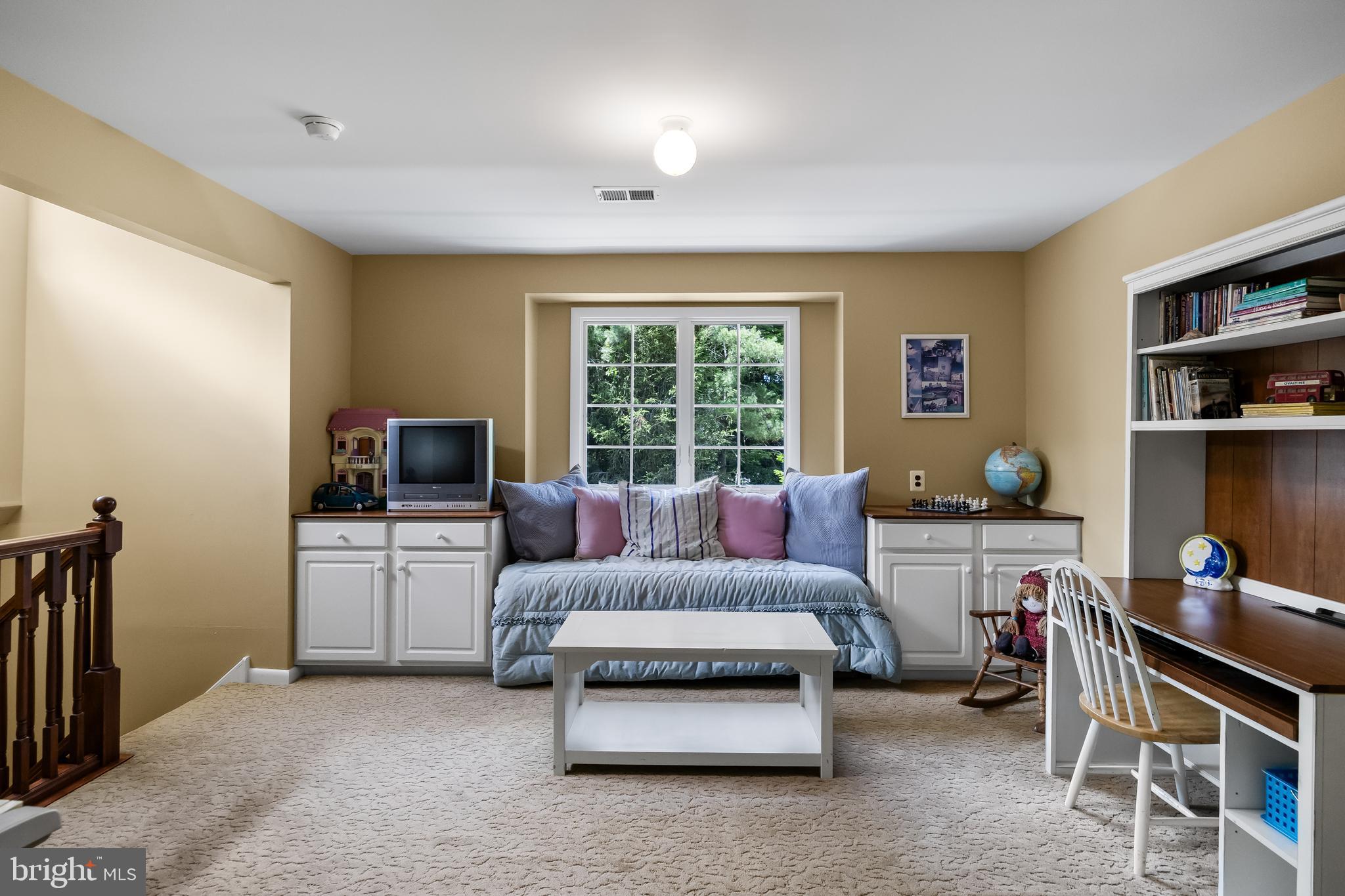 528 N Elmwood Rd