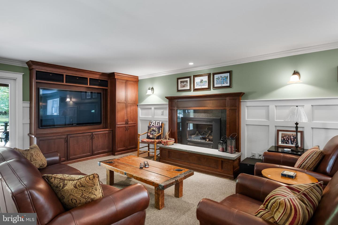 528 N Elmwood Rd