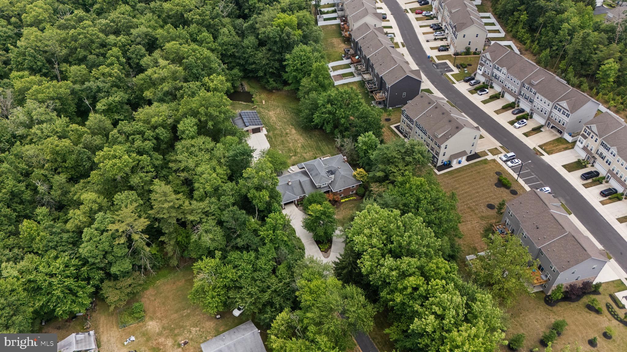 528 N Elmwood Rd