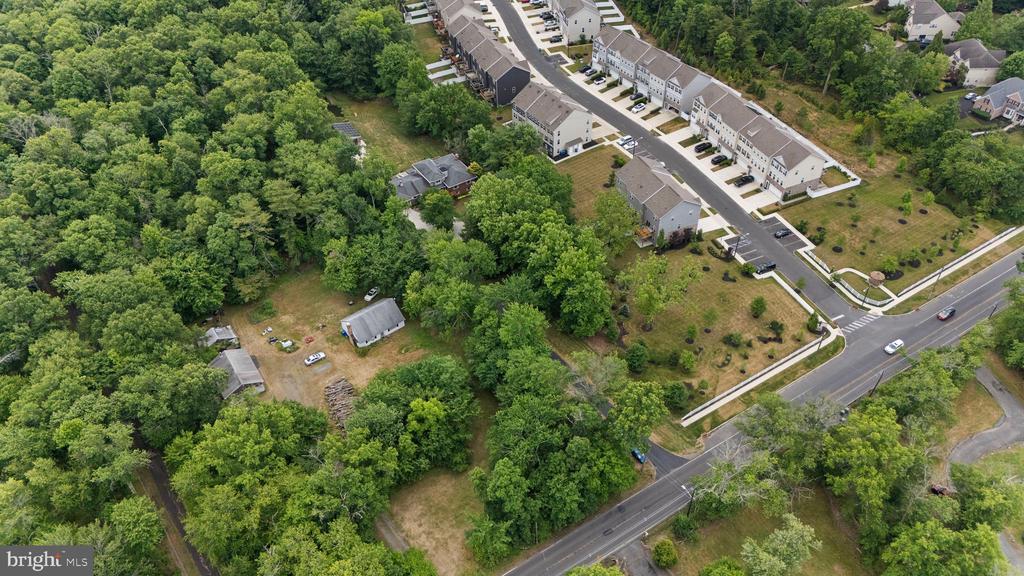 528 N Elmwood Rd