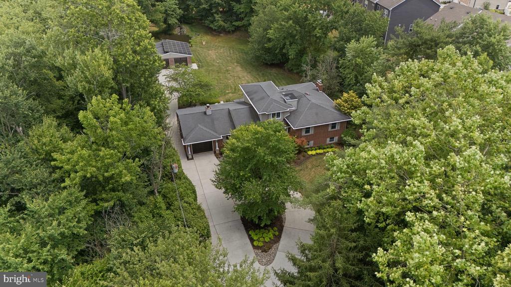 528 N Elmwood Rd