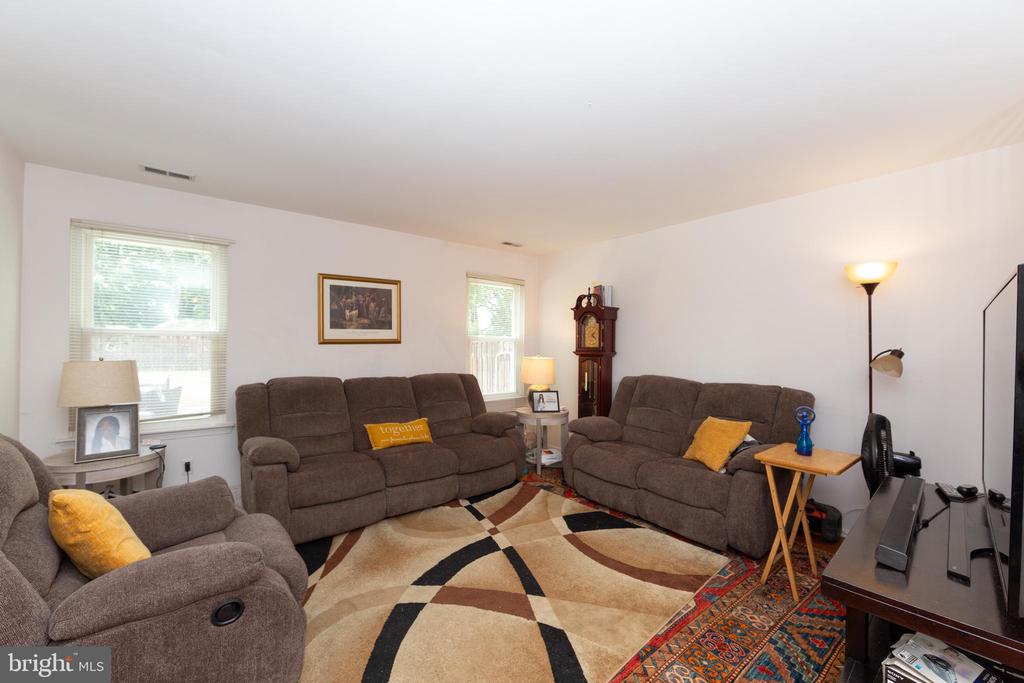 152 N HILL DRIVE