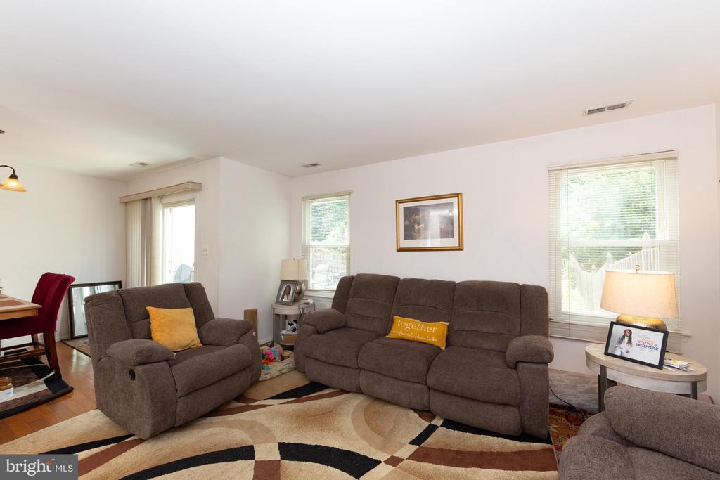 152 N HILL DRIVE