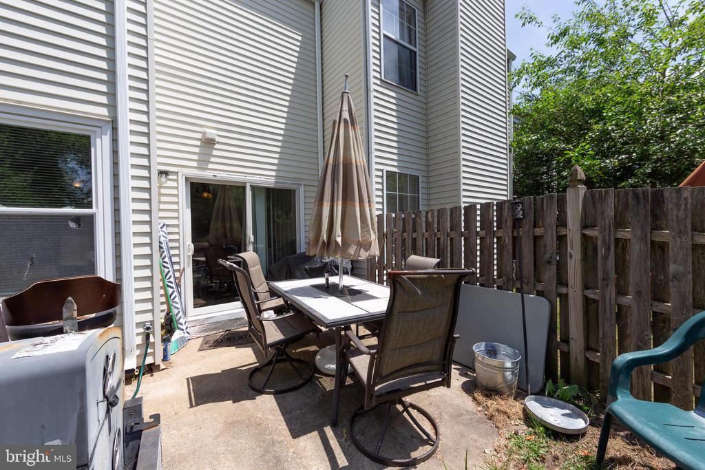 152 N HILL DRIVE