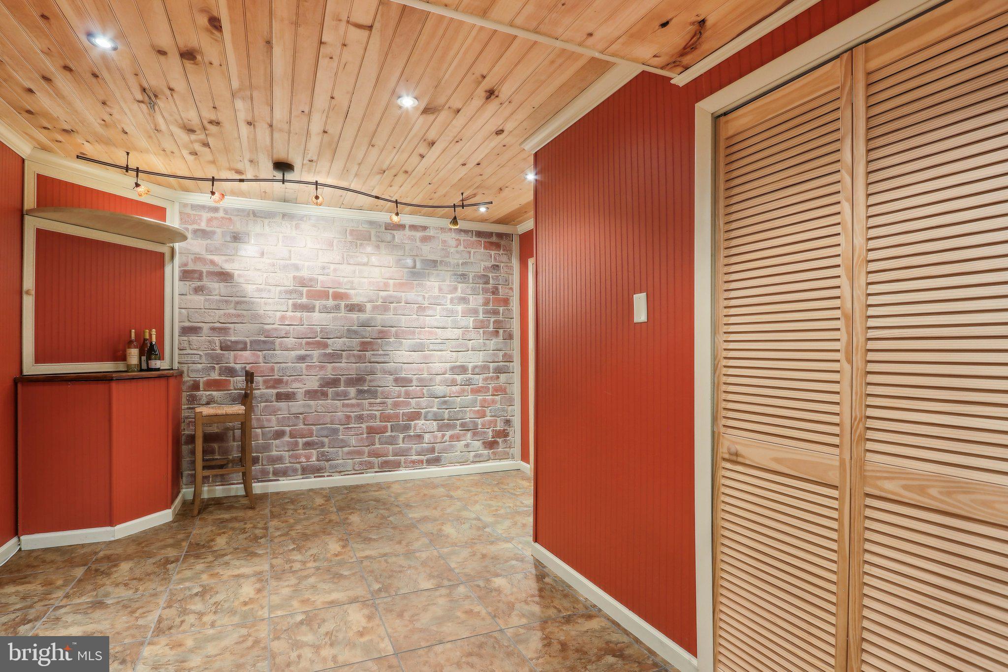 14 Somerton Sq