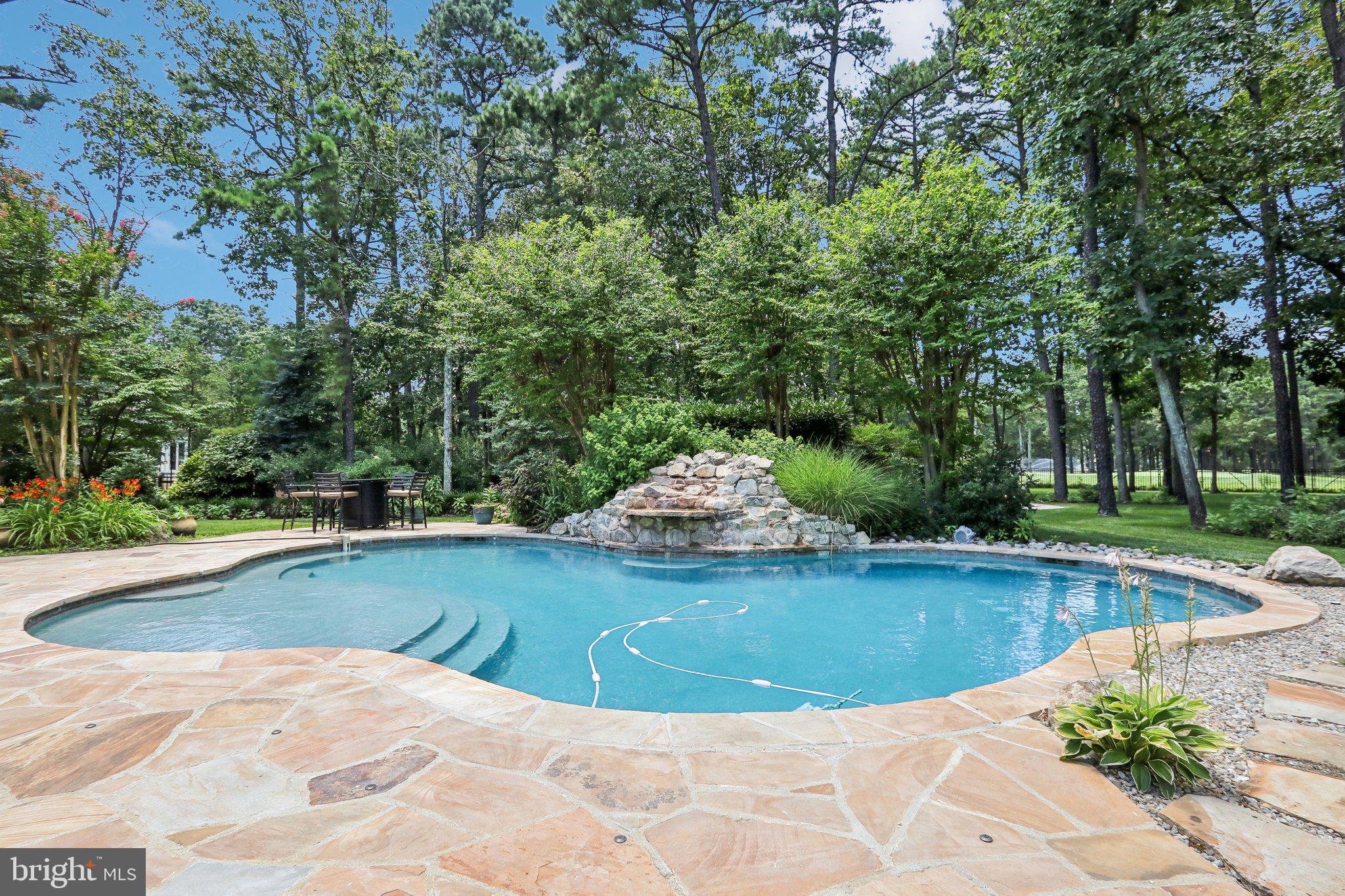 12 Brookwood Dr