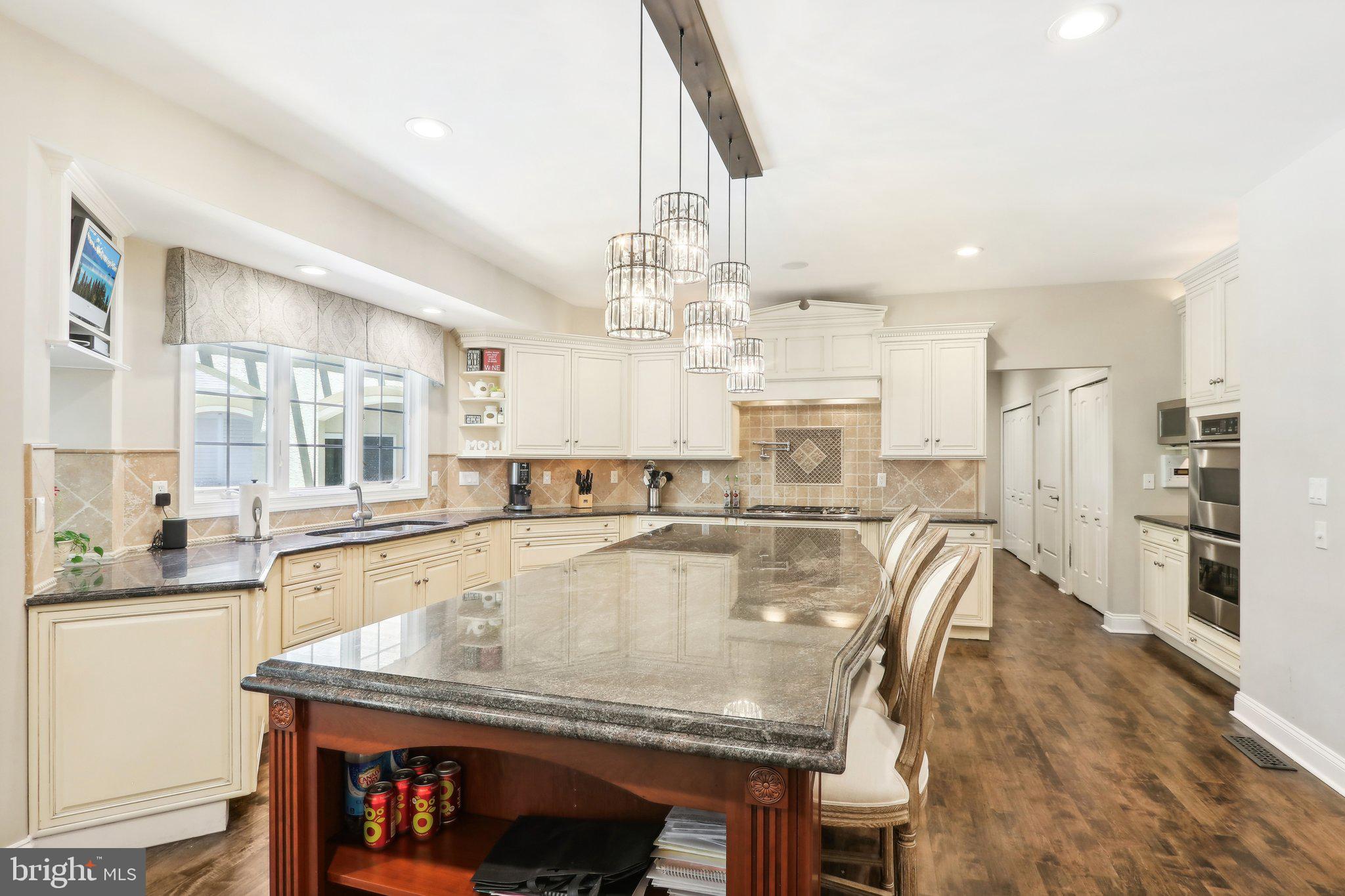 12 Brookwood Dr